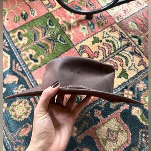 Kakadu leather Bushranger Hat in Brown kids sz Large women’s sz small